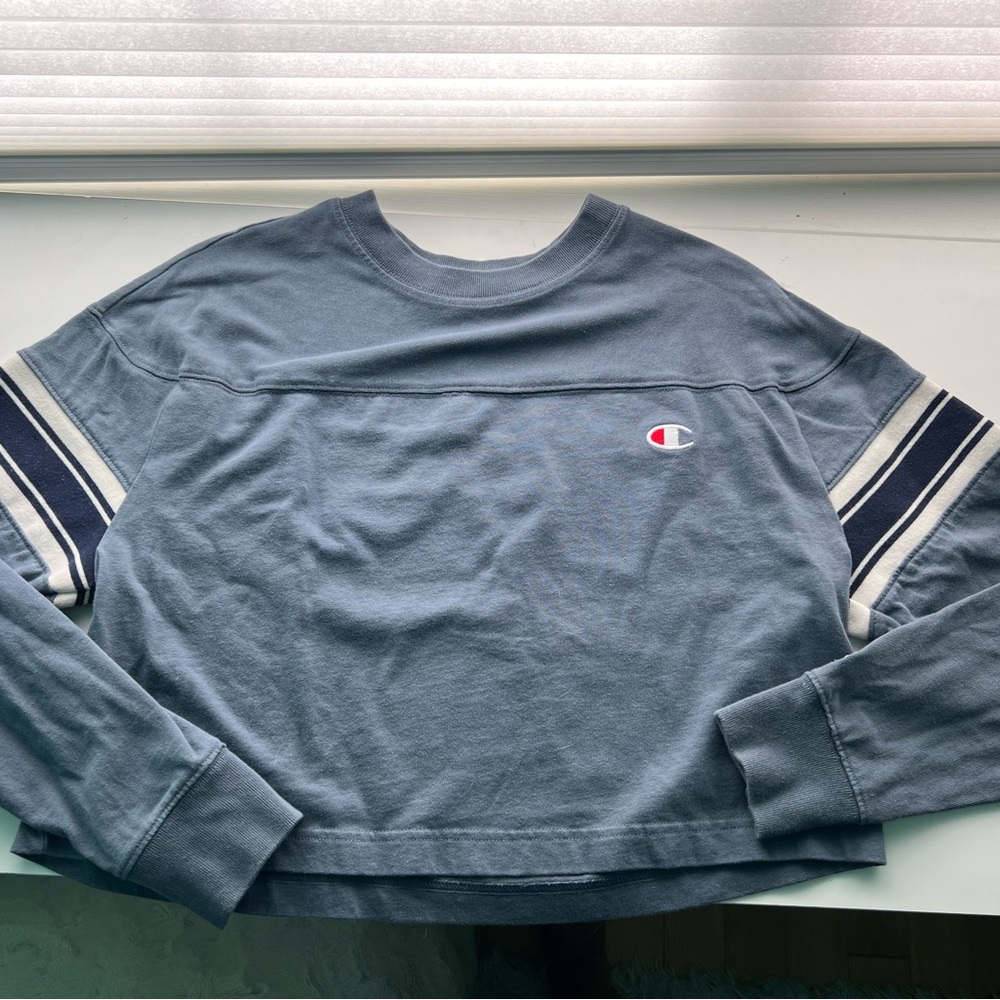 Champion crop top from Urban Outfitters.